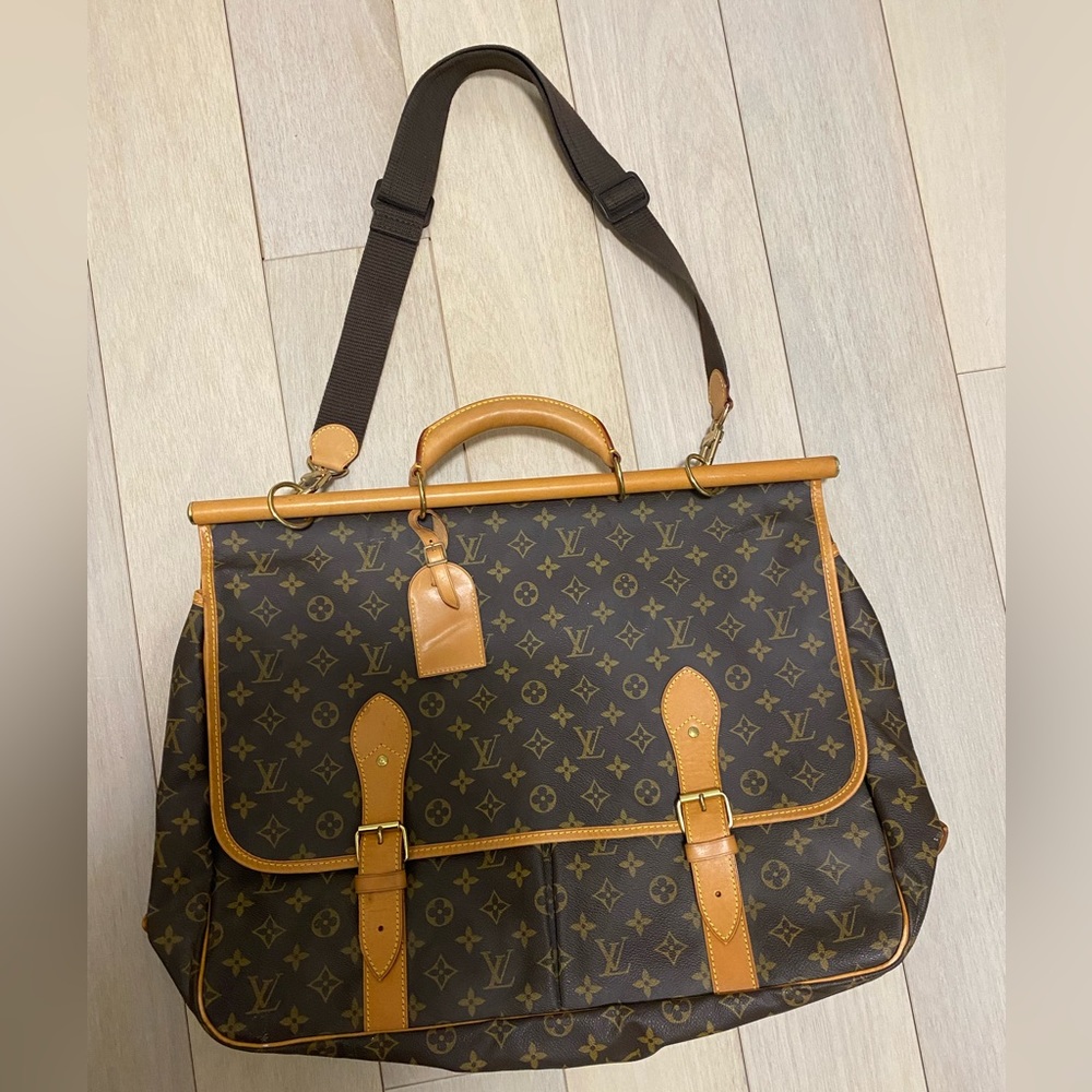 Authentic Vintage Louis Vuitton Hunting Bag